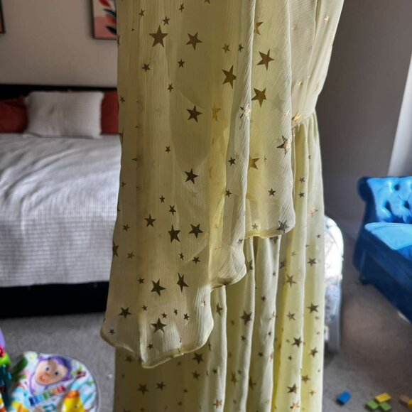 NWT QUEEN B   Yellow  METALLIC STARS DRESS size 8 medium - Picture 4 of 8